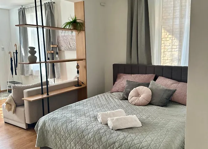 Dzīvoklis Amre - Quiet & Cozy In Center - Self Check-in Riga